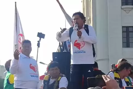 Discurso del alcalde de Pataz en la Plaza San Martn.