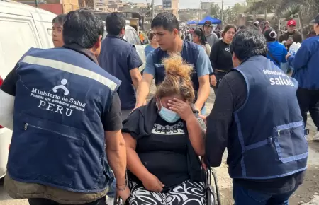 Minsa atendi a ms de 100 personas afectadas por incendio en Pamplona Alta.
