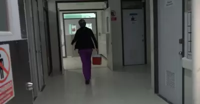 Mdicos peruanos realizan con xito el primer implante de corazn artificial del