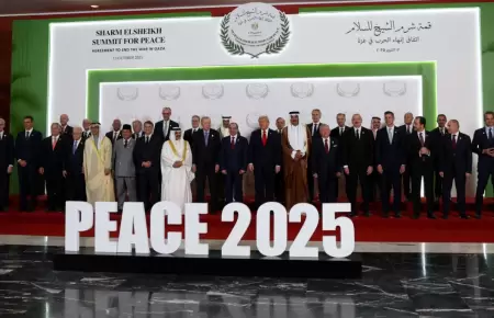 Lideres mundiales firmaron acuerdo de paz de Gaza.