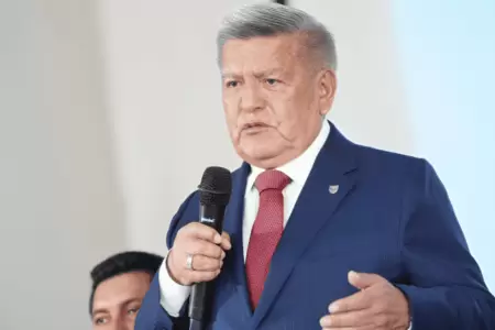 Csar Acua renuncia al Gobierno Regional de La Libertad