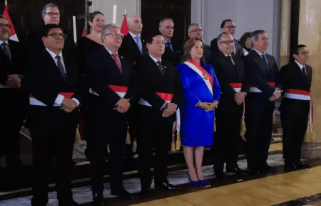 Gobierno oficializa renuncia de ministros de expresidenta Dina Boluarte