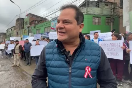 JNE declara fundada la vacancia de Fernando Velasco.