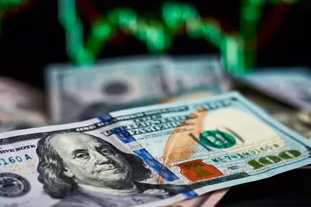 Precio del dlar en Per.