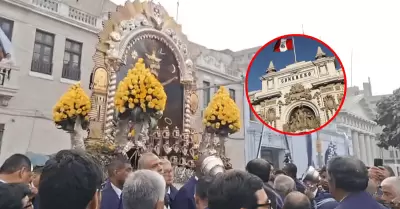 Congreso de la Repblica rindi honores al Seor de los Milagros