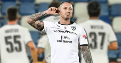 Gianluca Lapadula anotó gol con el Spezia, pero su equipo fue derrotado
