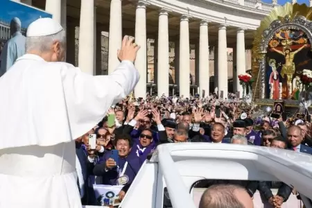 Papa Len XIV al encuentro del Seor de los Milagros.
