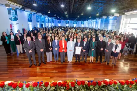 Reconocimiento a la UCV