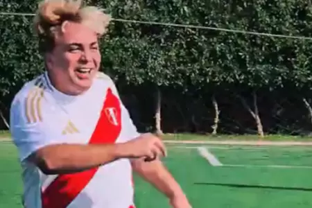 Cristian Castro sorprende en Lima al ponerse la camiseta peruana y jugar ftbol