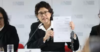 Carmen Velarde.