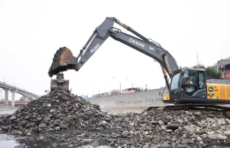 Realizan trabajos de limpieza del ro Rmac