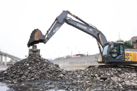 Realizan trabajos de limpieza del ro Rmac