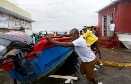 Huracán Melissa deja tres muertos en Jamaica