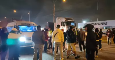 Sicarios asesinan a conductor en el Callao y desatan bloqueo de transportistas