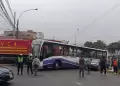 Tren choca contra bus de transporte público en El Agustino: Línea 10A bloqueaba la vía ferroviaria