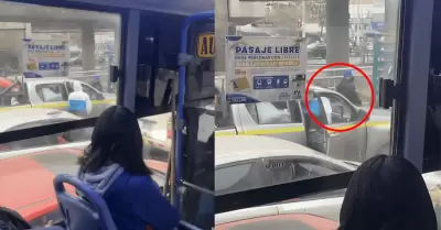 Pasajeros captan preciso instante en que delincuentes roban camioneta