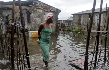 Damnificada por el huracn Melissa.