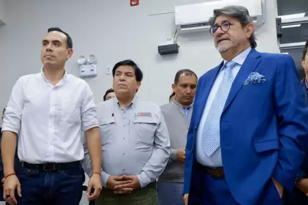 Jos Jer visita central de monitoreo de Miraflores