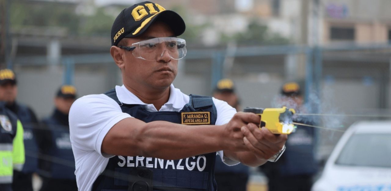 Gobierno aprueba características de las armas no letales que usarán los serenos para combatir la delincuencia