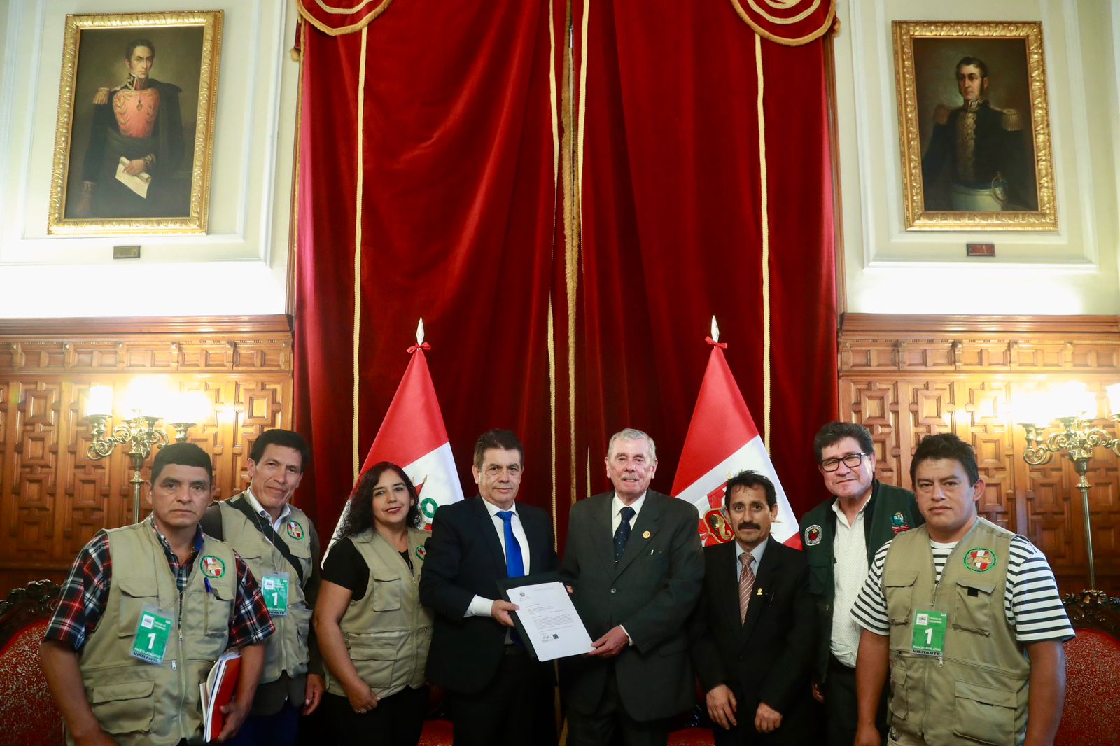 Toms Aladino Glvez sustent la iniciativa legal ante el Congreso.