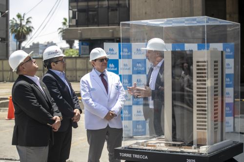 Reunión entre EsSalud, MEF, ProInversión, Consorcio Trecca y Municipio de Jesús María