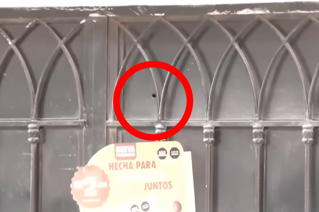 Panadería resultó afectada en el ataque.