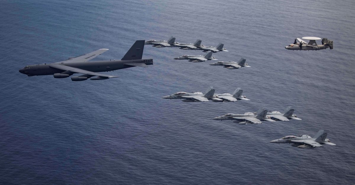 Aviones militares de los Estados Unidos sobrevuelan espacio aéreo de Venezuela en medio de tensión