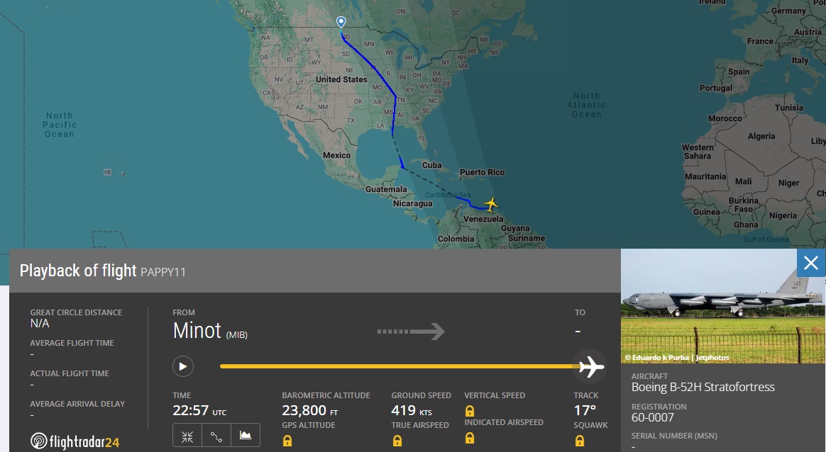 Recorrido que realiz el bombardero B-52 desde Estados Unidos.