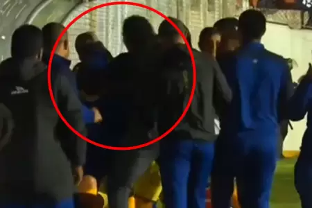 Santiago Acasiete se agarr a golpes con su jugador en Juan Pablo II College.