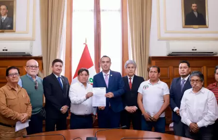 Promulgan ley para fortalecer a los transportistas ante extorsin y sicariato.