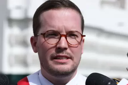 Alejandro Cavero rechaza censura contra Rospigliosi