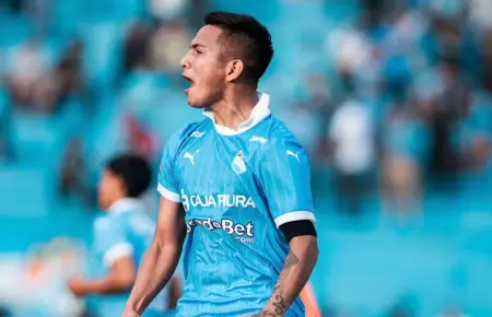 Martn Tvara celebrando su gol ante Cienciano.