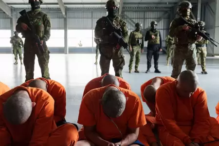 Ecuador traslada a 300 presos de alta peligrosidad a una crcel de mxima seguri