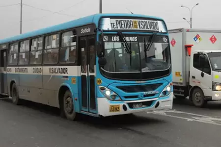 Bus de 'Los Chinos' fue atacado a balazos en VMT.