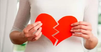 Su novio le envi un mensaje de amor, pero un detalle la alert.