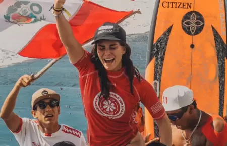 Vania Torres campeona mundial de surf (SUP).