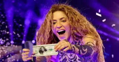 Shakira llega hoy a Lima