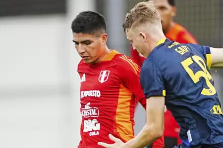 Seleccin Peruana cay 5-1 ante FC Sochi en Rusia.