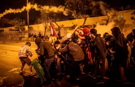 James Rodrguez sobre crcel para manifestantes con rostro cubierto.