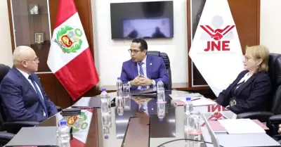 Primer ministro se reunin con el jefe del JNE.