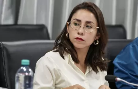 Lesly Schica denuncia amenazas por apariciones pblicas