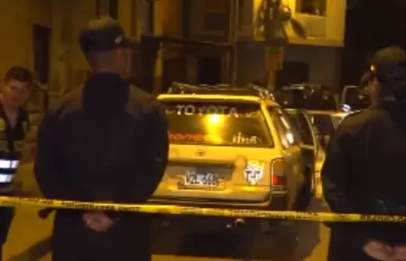 Taxista es asesinado al interior de su vehculo