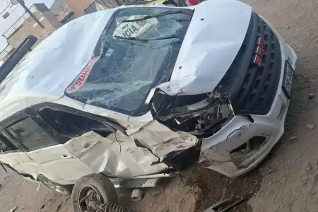 Un menor fallecido y 11 heridos dej violento choque entre combi y minivan.