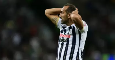 Hernn Barcos podra estar ante su adis con Alianza Lima.