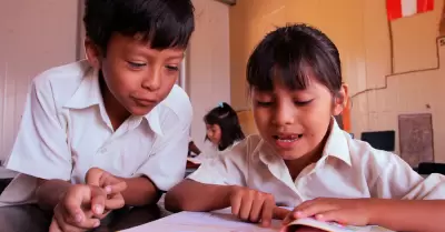 Aprueban ley que elimina el enfoque de gnero en el currculo escolar.