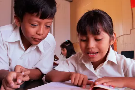 Aprueban ley que elimina el enfoque de gnero en el currculo escolar.