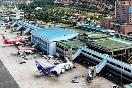 Seis aerolneas anunciaron suspensin de vuelos en Venezuela.