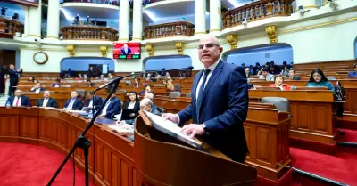 Primer ministro Ernesto lvarez en el Hemiciclo.