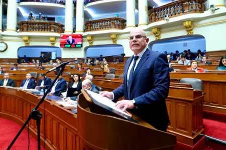Primer ministro Ernesto lvarez en el Hemiciclo.
