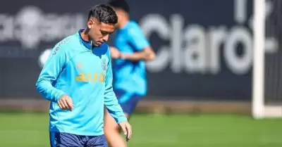 Erick Noriega estar fuera de las canchas entre tres y seis meses.